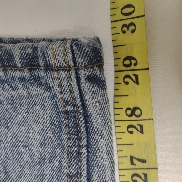 Pretty Little Thing hi-rise distressed jeans, size 4 - Picture 7 of 8